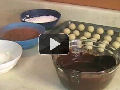 איך מכינים כדורי שקדים מצופים שוקולד - מרכיבים ואופן הכנה